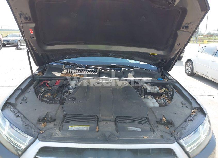 Photo 10 of 2019 Audi Q7 45 PREMIUM/45 SE PREMIUM (VIN WA1LHAF76KD018184)