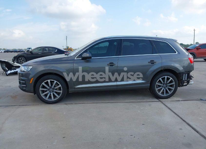 Photo 14 of 2019 Audi Q7 45 PREMIUM/45 SE PREMIUM (VIN WA1LHAF76KD018184)