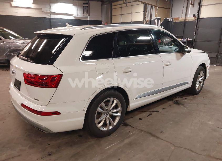 Photo 4 of 2017 Audi Q7 2.0T PREMIUM (VIN WA1LHAF78HD046898)