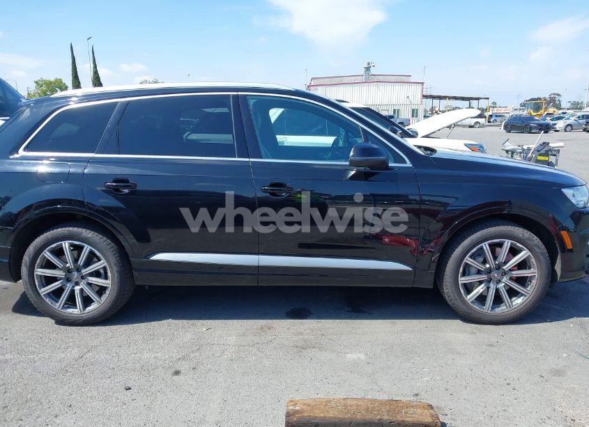 Photo 13 of 2019 Audi Q7 45 PREMIUM/45 SE PREMIUM (VIN WA1LHAF78KD025573)