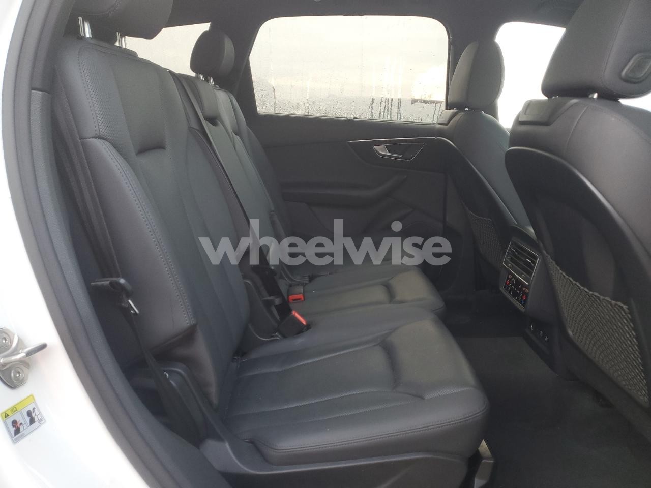 Photo 11 of 2021 AUDI Q7 PREMIUM PLUS (VIN WA1LJAF73MD000135)