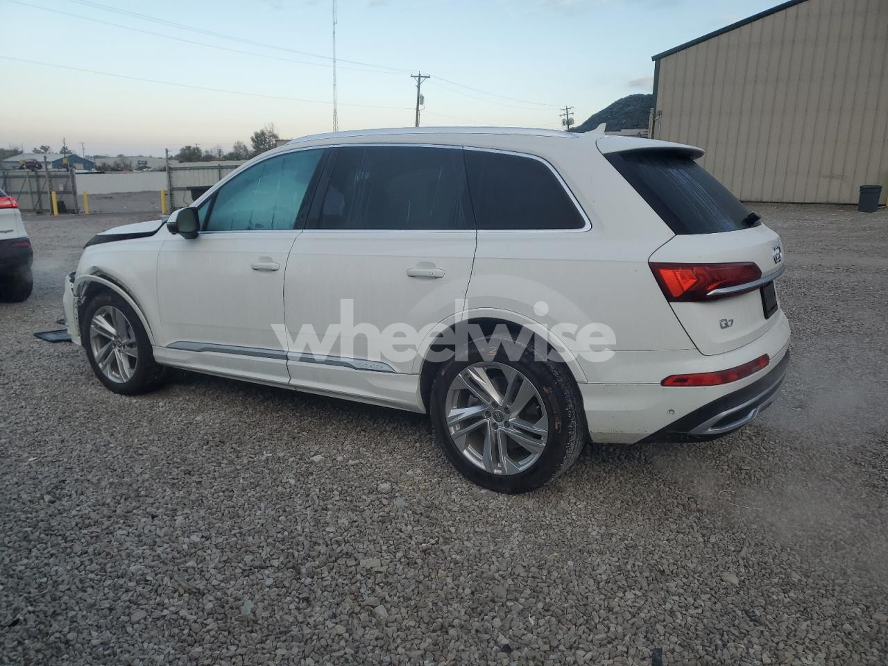 Photo 2 of 2021 AUDI Q7 PREMIUM PLUS (VIN WA1LJAF73MD000135)
