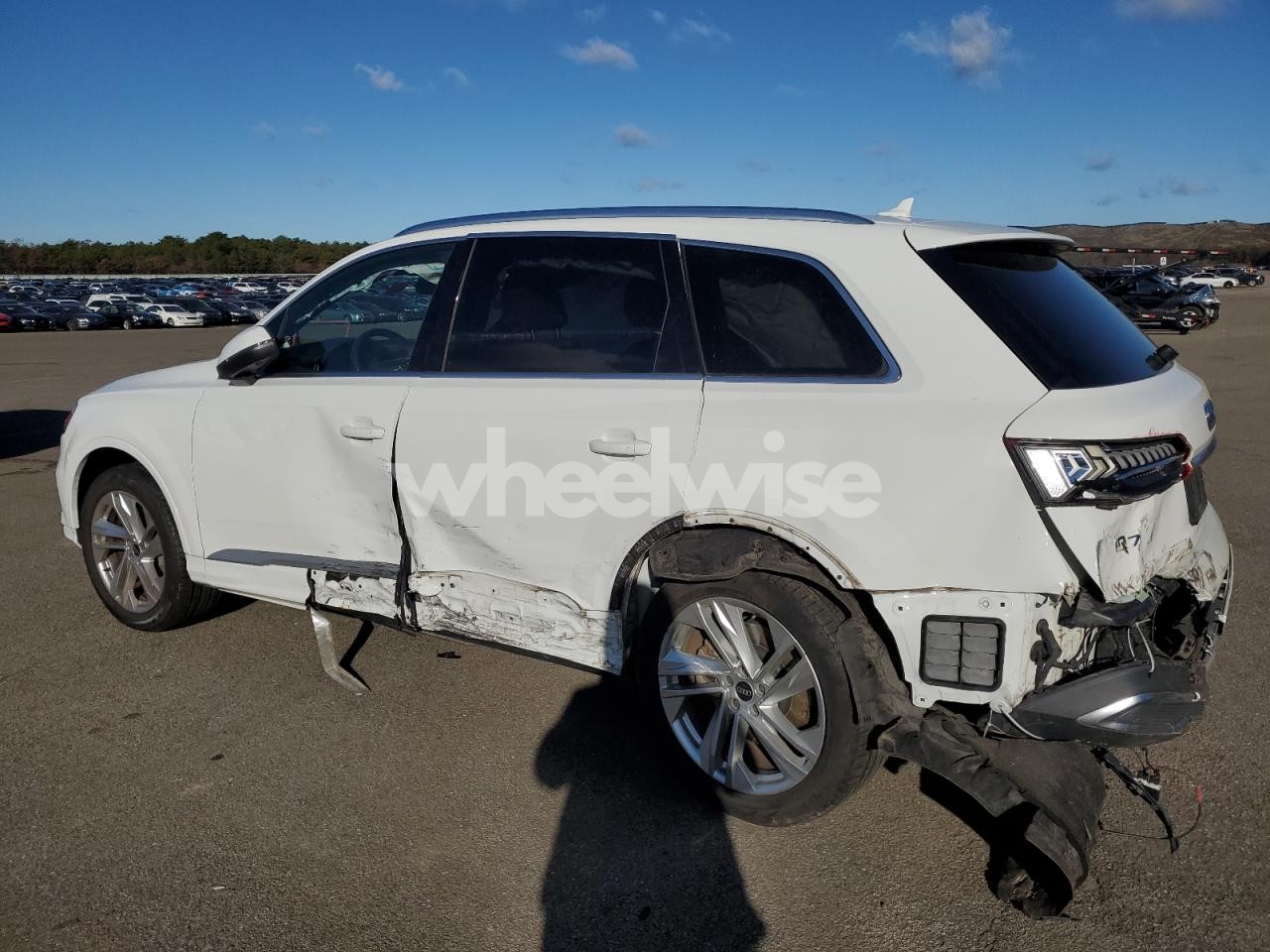 Photo 2 of 2021 AUDI Q7 PREMIUM PLUS (VIN WA1LJAF75MD012772)