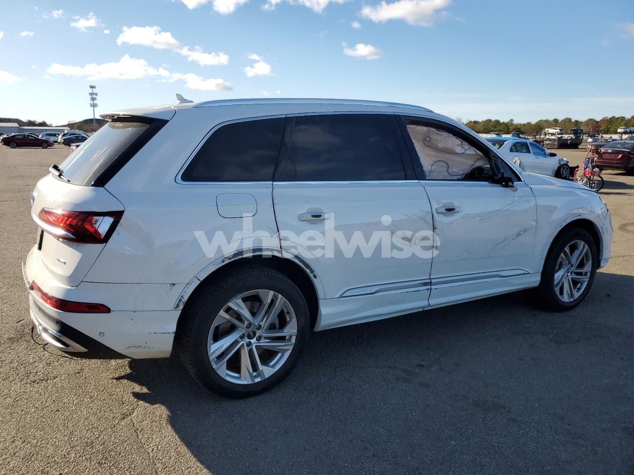Photo 3 of 2021 AUDI Q7 PREMIUM PLUS (VIN WA1LJAF75MD012772)