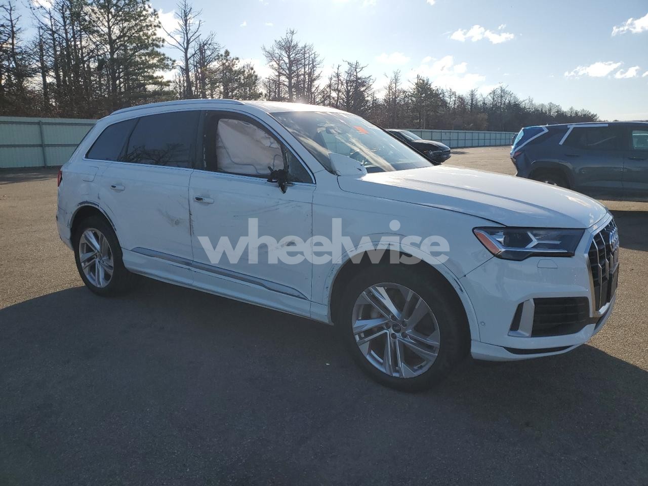 Photo 4 of 2021 AUDI Q7 PREMIUM PLUS (VIN WA1LJAF75MD012772)