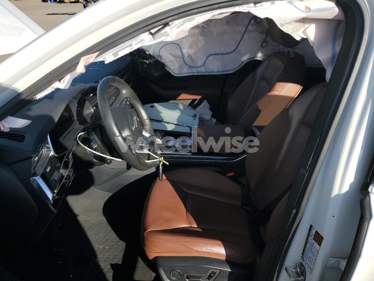 Photo 7 of 2021 AUDI Q7 PREMIUM PLUS (VIN WA1LJAF75MD012772)