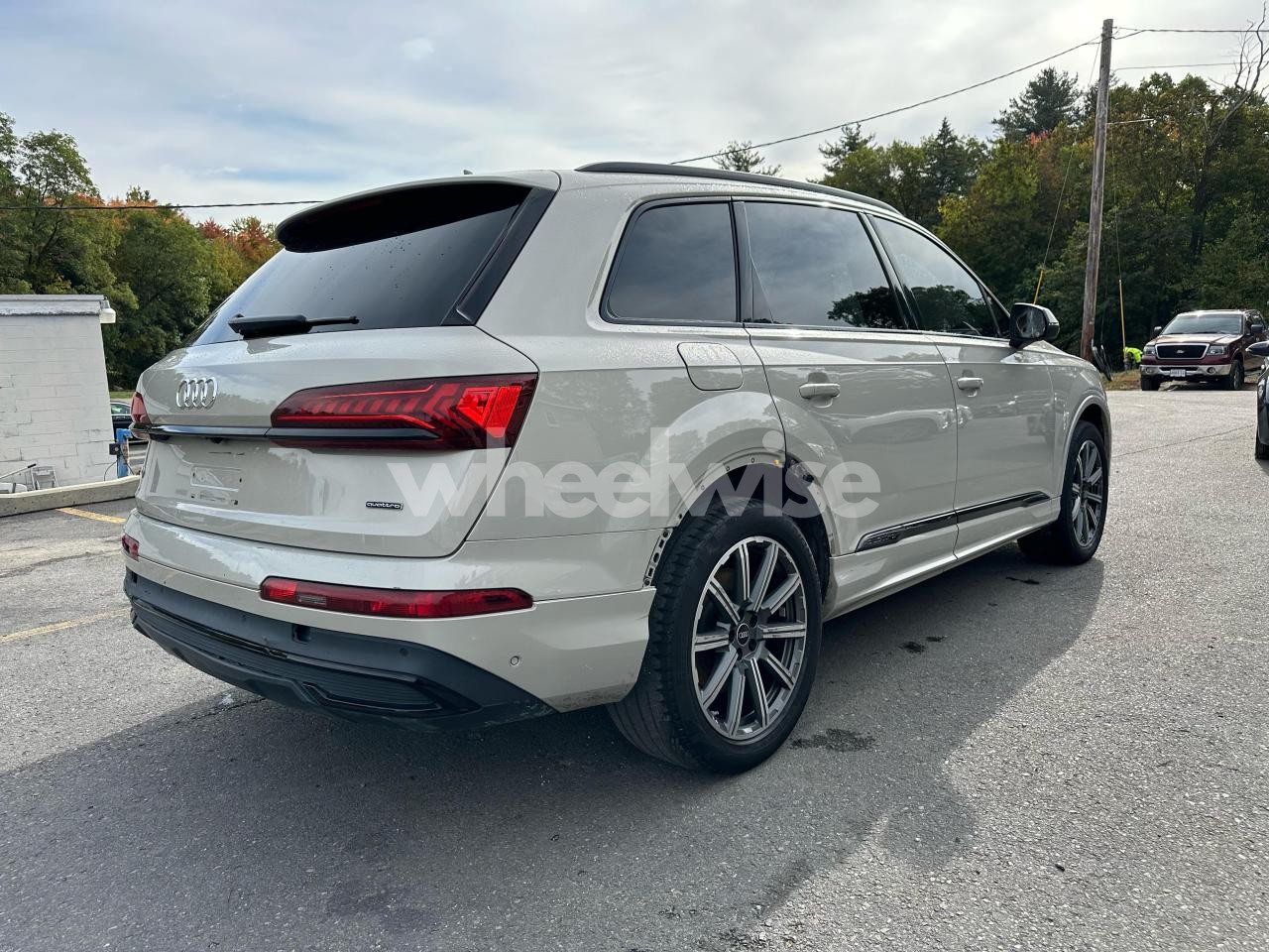 Photo 3 of 2022 AUDI Q7 PREMIUM PLUS (VIN WA1LJBF72ND015961)