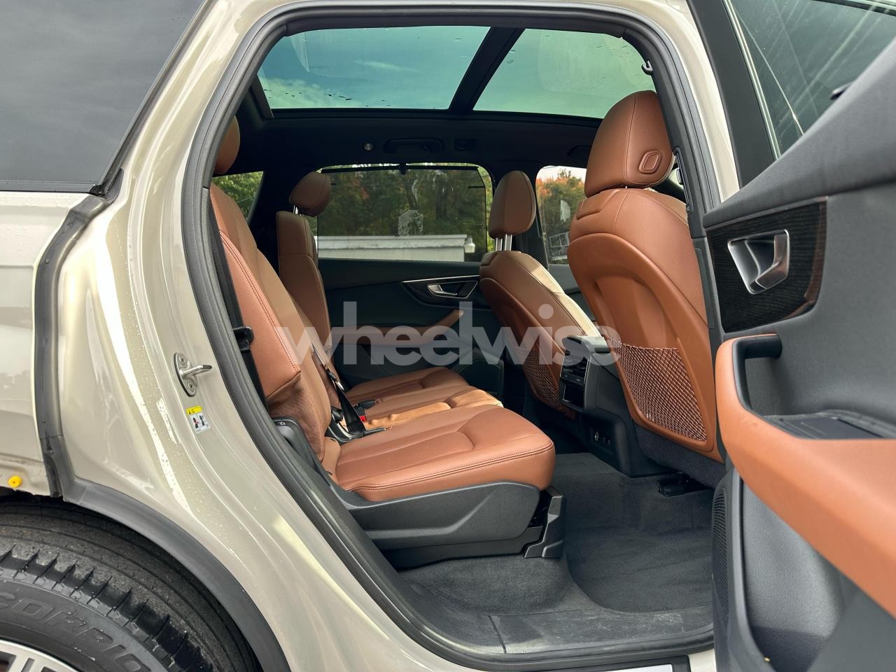 Photo 7 of 2022 AUDI Q7 PREMIUM PLUS (VIN WA1LJBF72ND015961)