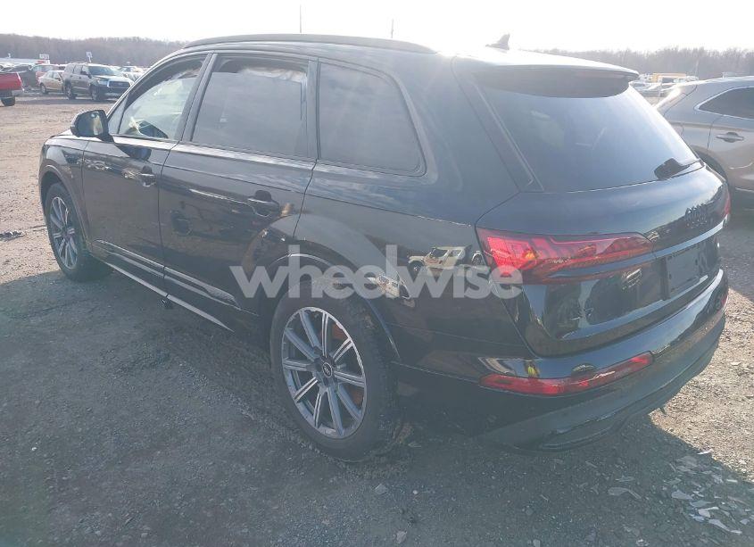 Photo 3 of 2022 Audi Q7 PREMIUM PLUS 45 TFSI QUATTRO TIPTRONIC (VIN WA1LJBF7XND007252)