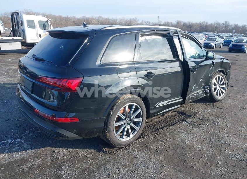 Photo 4 of 2022 Audi Q7 PREMIUM PLUS 45 TFSI QUATTRO TIPTRONIC (VIN WA1LJBF7XND007252)