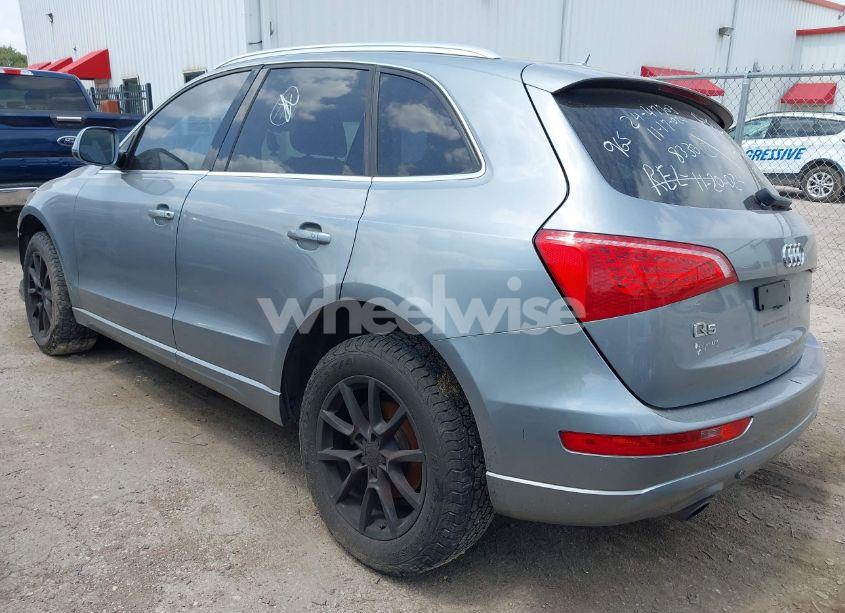 Photo 3 of 2010 Audi Q5 3.2 PREMIUM (VIN WA1LKAFP8AA068330)