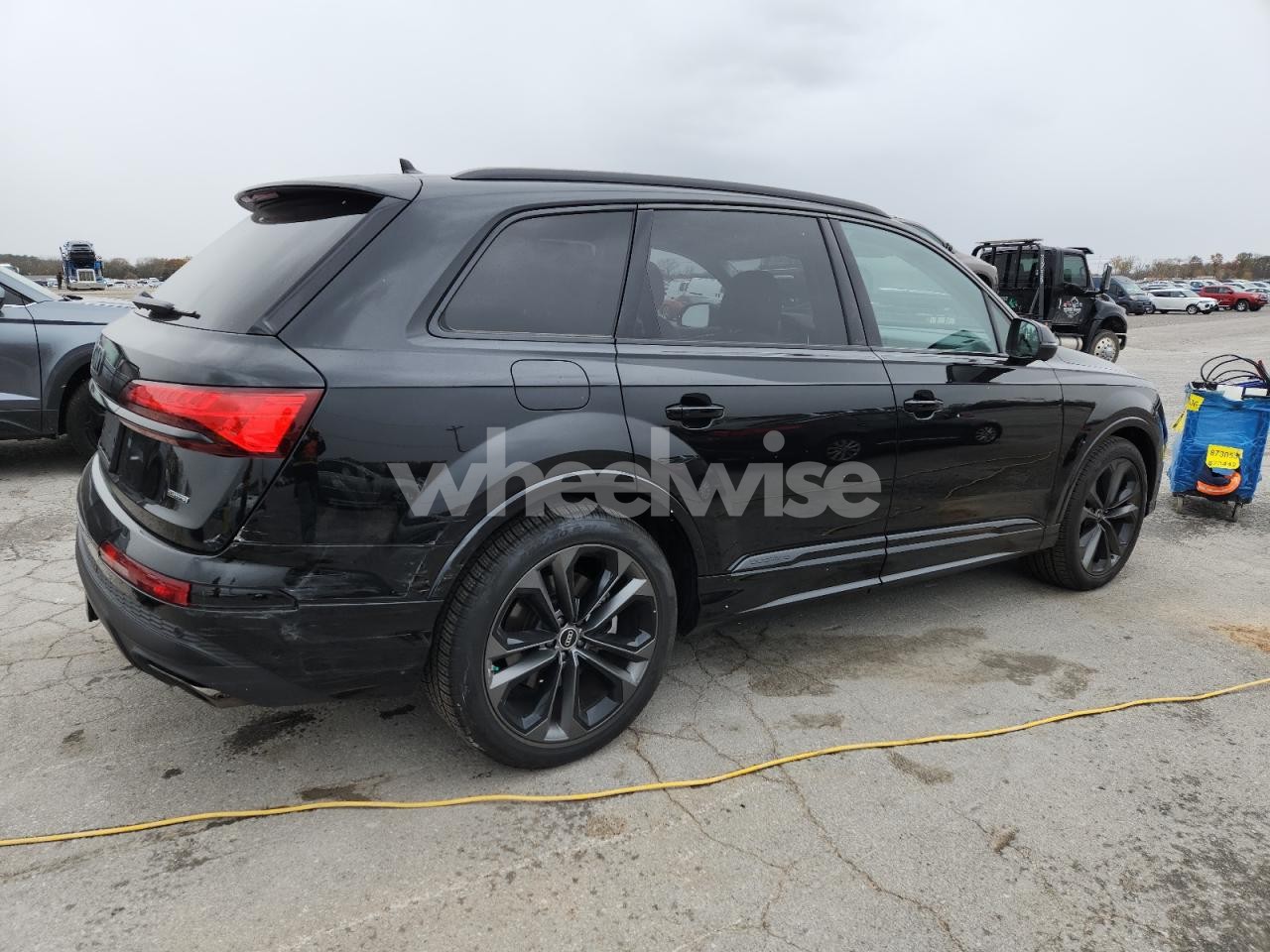 Photo 3 of 2025 AUDI Q7 PREMIUM PLUS N/A (VIN WA1LVBF70SD028529)