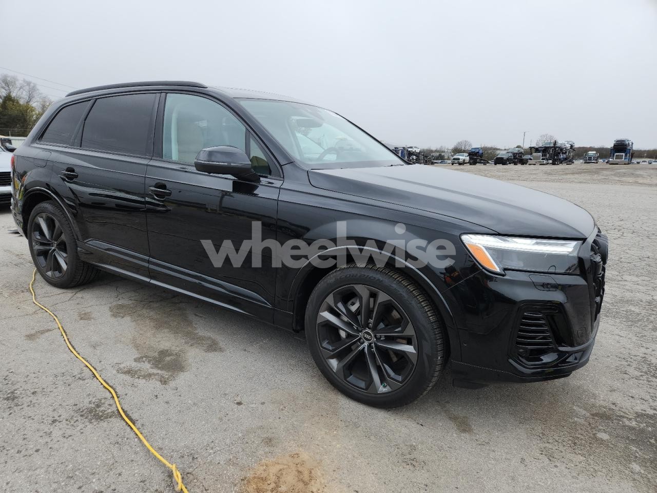 Photo 4 of 2025 AUDI Q7 PREMIUM PLUS N/A (VIN WA1LVBF70SD028529)