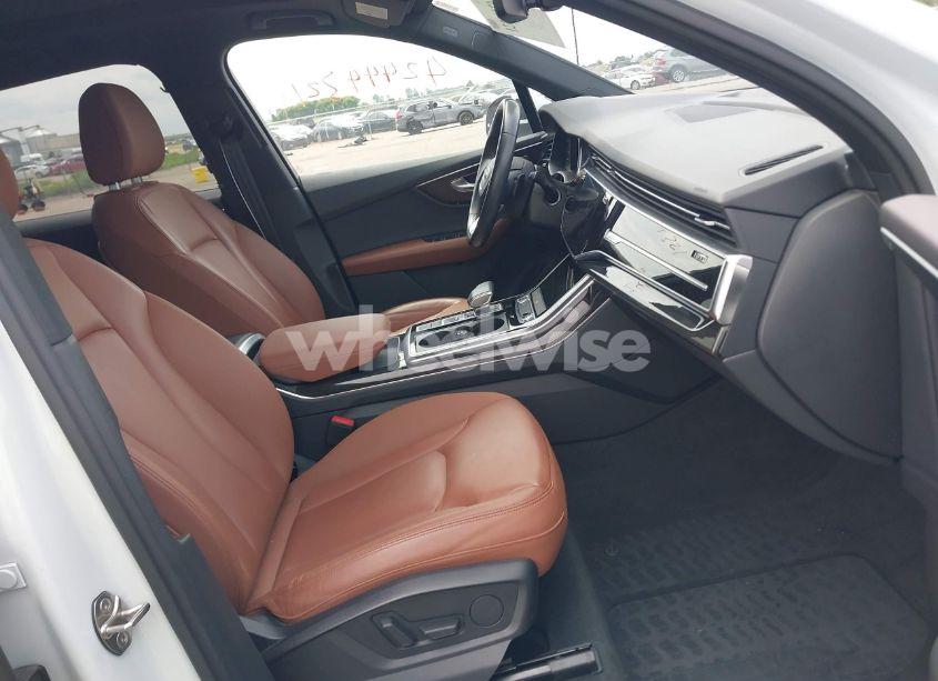 Photo 5 of 2021 Audi Q7 PREMIUM PLUS 55 TFSI QUATTRO TIPTRONIC (VIN WA1LXAF75MD021454)