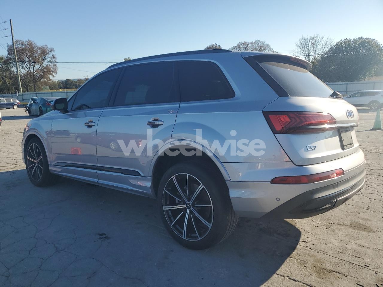 Photo 2 of 2022 AUDI Q7 PREMIUM PLUS (VIN WA1LXBF77ND007708)