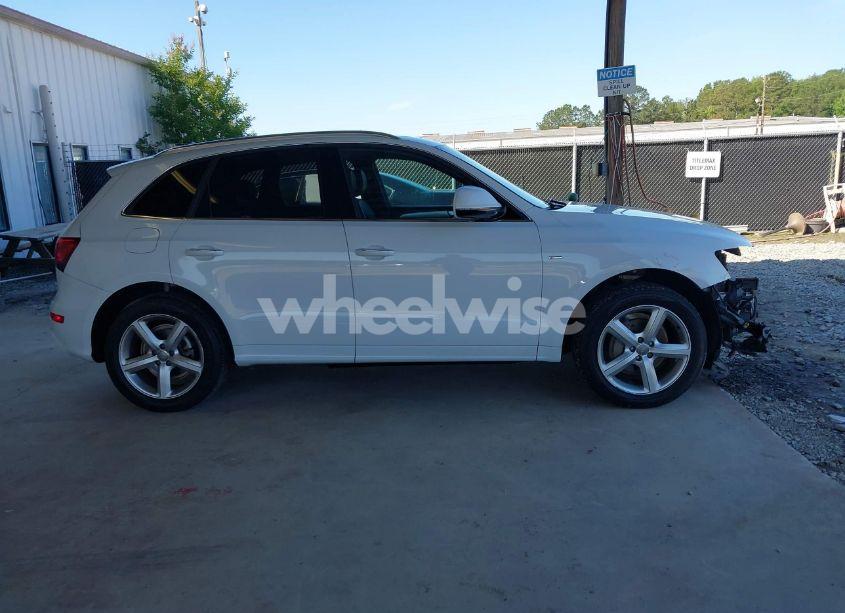 Photo 14 of 2017 Audi Q5 2.0T PREMIUM (VIN WA1M2AFP2HA057015)