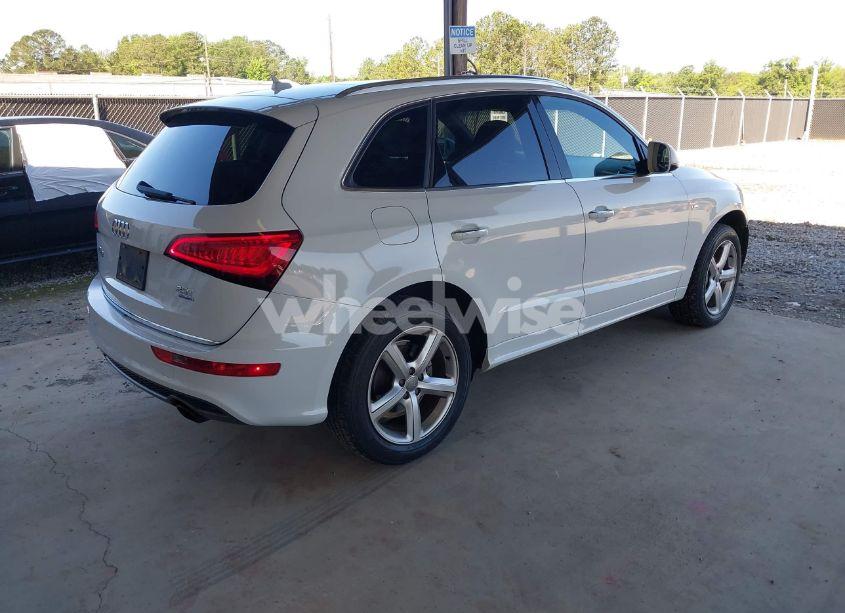 Photo 4 of 2017 Audi Q5 2.0T PREMIUM (VIN WA1M2AFP2HA057015)