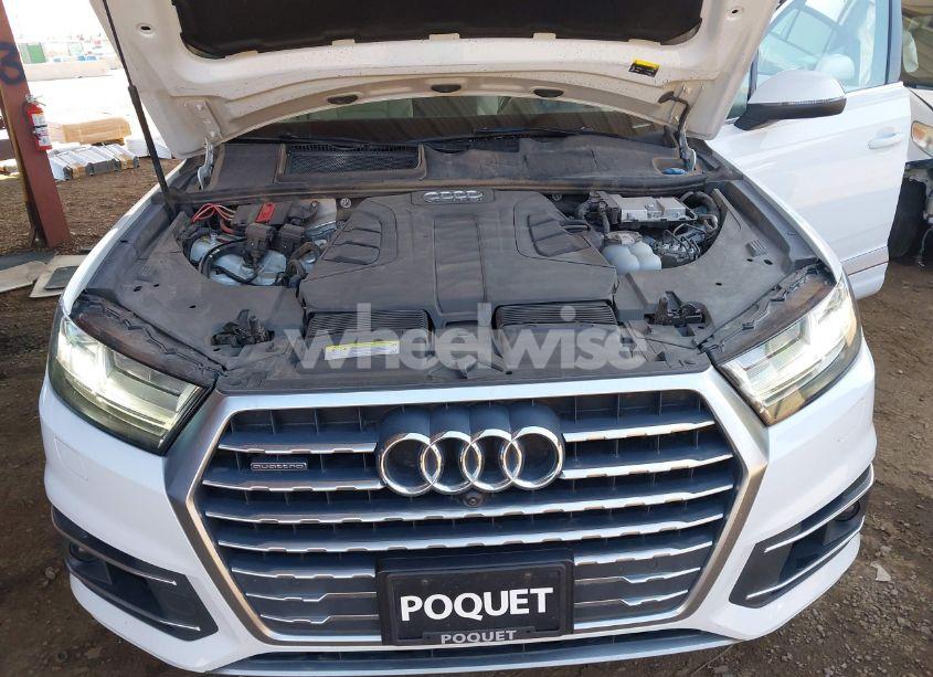 Photo 10 of 2018 Audi Q7 3.0T PREMIUM (VIN WA1VAAF70JD054013)