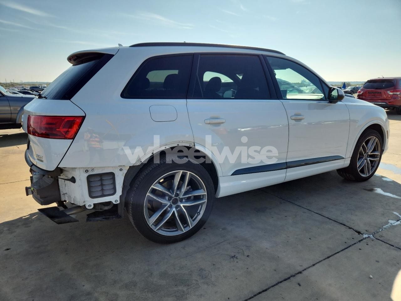 Photo 3 of 2018 AUDI Q7 PRESTIGE (VIN WA1VAAF71JD021943)