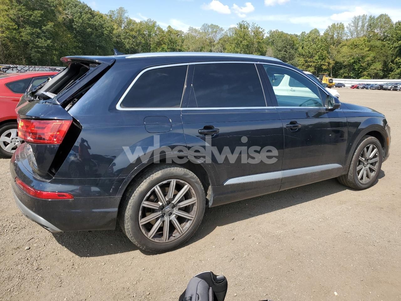 Photo 3 of 2017 AUDI Q7 PRESTIGE (VIN WA1VAAF78HD049197)