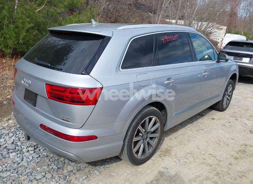 Photo 4 of 2018 Audi Q7 3.0T PREMIUM (VIN WA1VAAF7XJD046839)