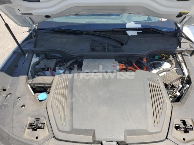 Photo 8 of 2019 AUDI E-TRON PRESTIGE N/A (VIN WA1VABGE1KB021182)