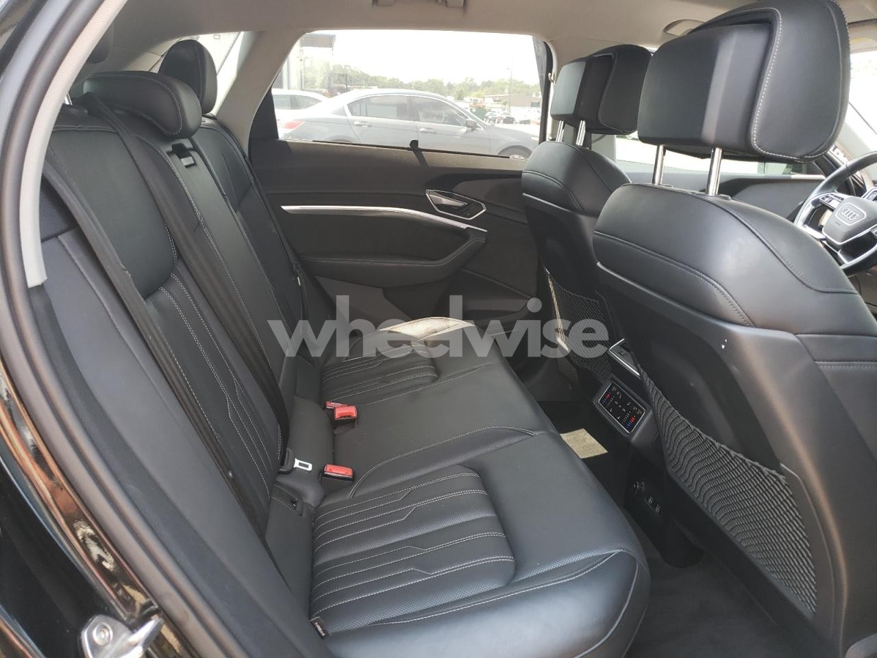 Photo 11 of 2019 AUDI E-TRON PRESTIGE (VIN WA1VABGE3KB020566)