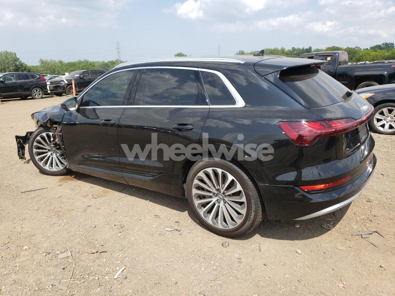 Photo 2 of 2019 AUDI E-TRON PRESTIGE (VIN WA1VABGE3KB020566)