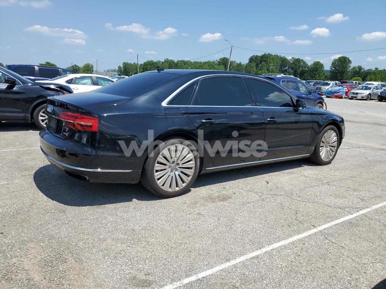 Photo 3 of 2015 AUDI A8 L QUATTRO (VIN WAU3GAFD5FN010251)