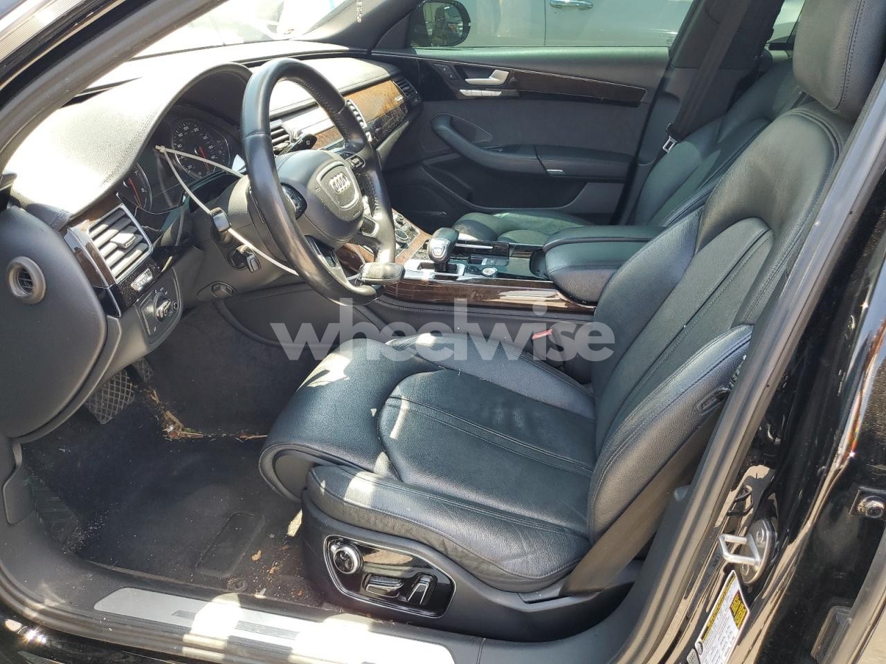 Photo 7 of 2015 AUDI A8 L QUATTRO (VIN WAU3GAFD5FN010251)