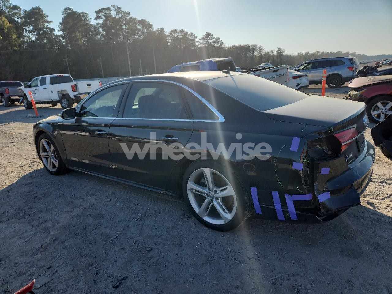 Photo 2 of 2018 AUDI A8 L QUATTRO (VIN WAU44AFDXJN000627)
