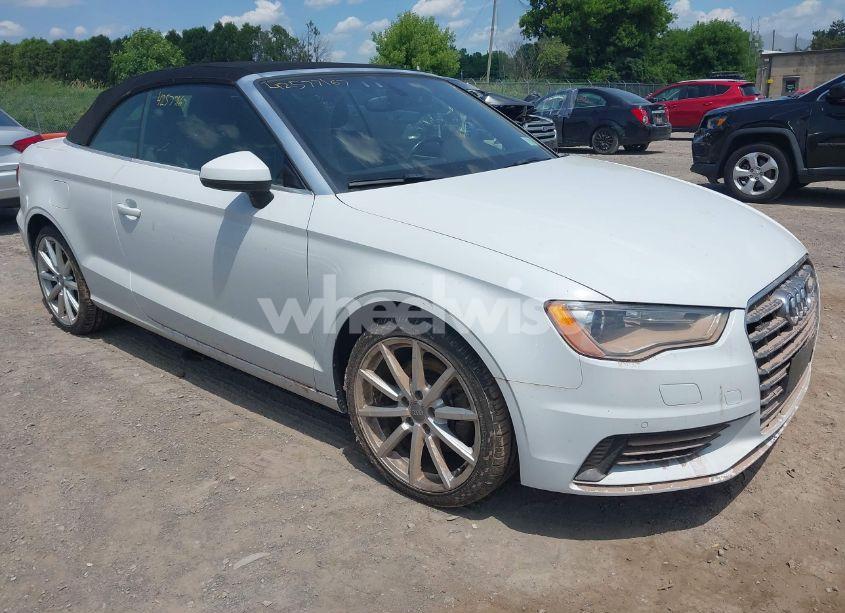 2015 Audi A3 2.0T PREMIUM (VIN WAU7FLFF0F1046065) main photo