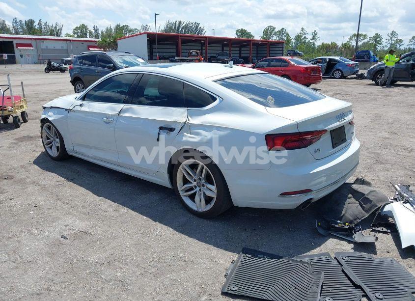 Photo 3 of 2019 Audi A5 45 PREMIUM (VIN WAUANCF56KA080411)