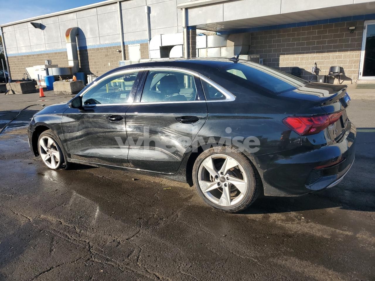 Photo 2 of 2024 AUDI A3 PREMIUM (VIN WAUAUDGY2RA074570)