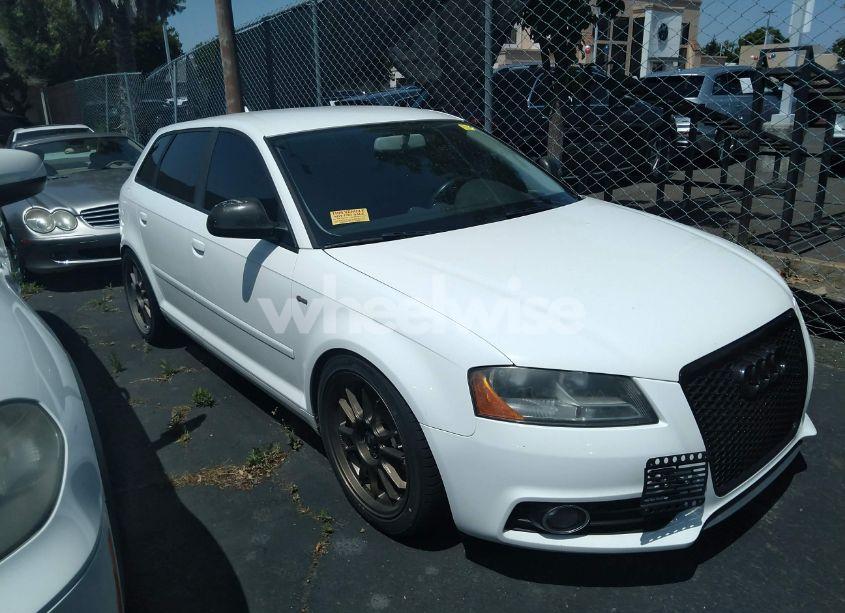 2010 Audi A3 2.0T PREMIUM (VIN WAUBEAFM3AA111029) main photo