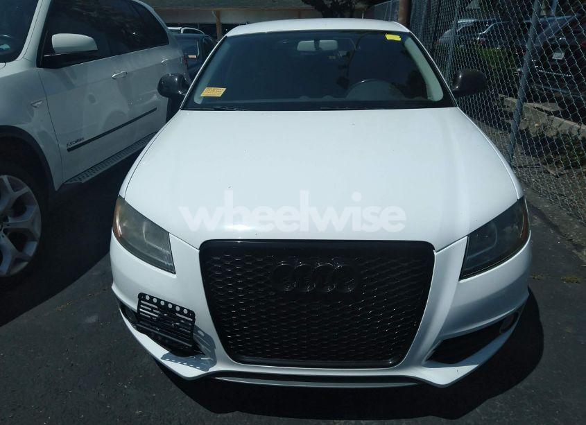 Photo 6 of 2010 Audi A3 2.0T PREMIUM (VIN WAUBEAFM3AA111029)