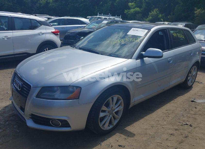 Photo 2 of 2013 Audi A3 2.0T PREMIUM (VIN WAUBEAFM3DA006916)