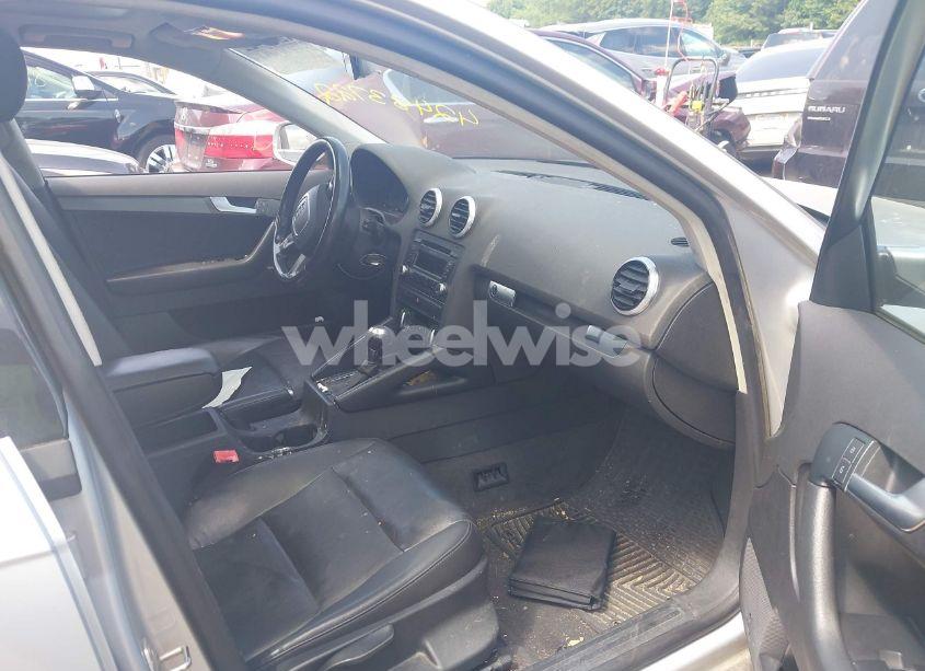 Photo 5 of 2013 Audi A3 2.0T PREMIUM (VIN WAUBEAFM3DA006916)