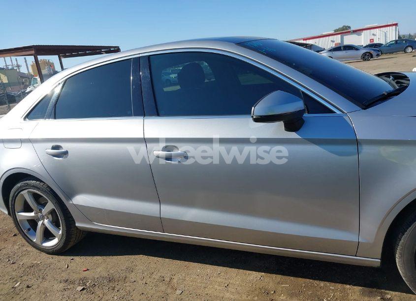 Photo 13 of 2015 Audi A3 2.0T PREMIUM (VIN WAUBFGFF2F1129708)