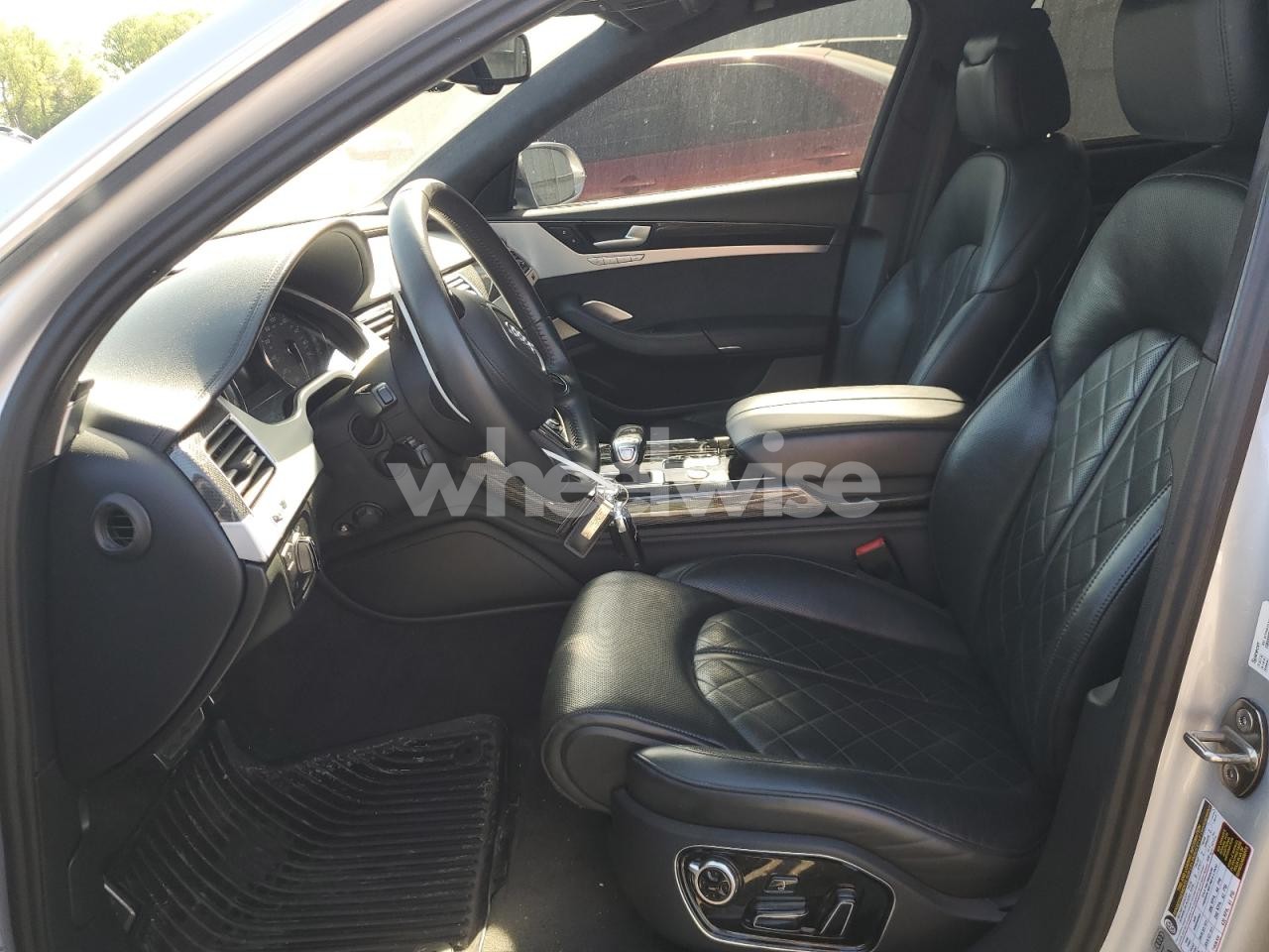 Photo 7 of 2014 AUDI S8 QUATTRO (VIN WAUD2AFD2EN013688)