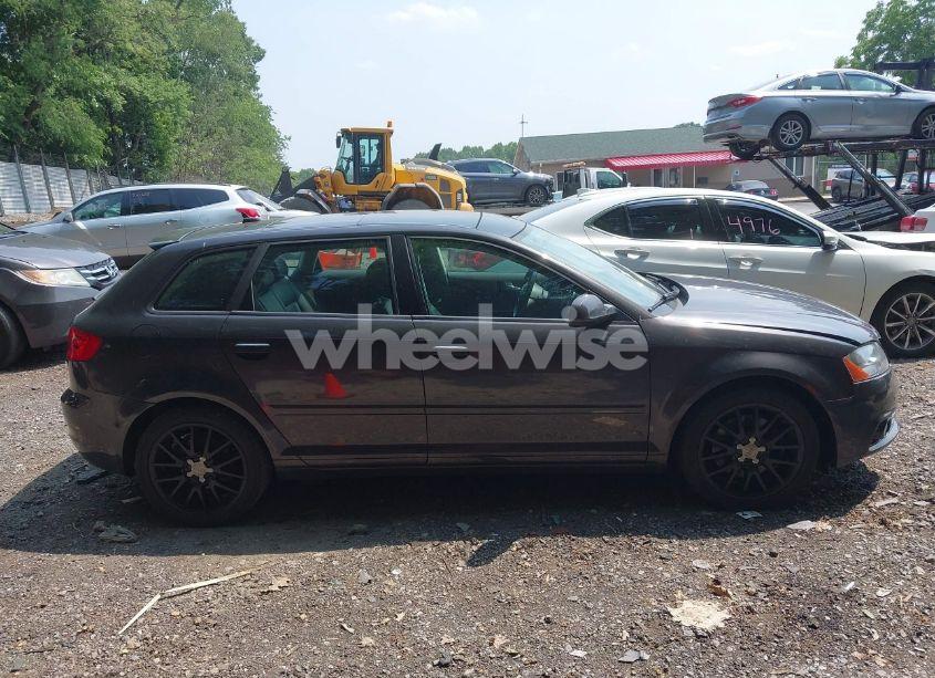 Photo 13 of 2013 Audi A3 2.0T PREMIUM (VIN WAUDFAFM0DA010637)