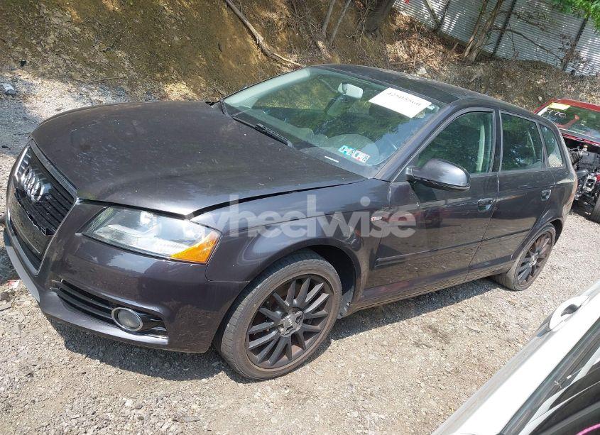 Photo 2 of 2013 Audi A3 2.0T PREMIUM (VIN WAUDFAFM0DA010637)