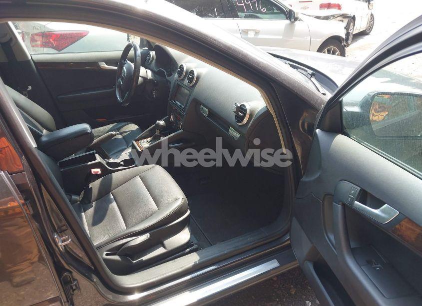 Photo 5 of 2013 Audi A3 2.0T PREMIUM (VIN WAUDFAFM0DA010637)