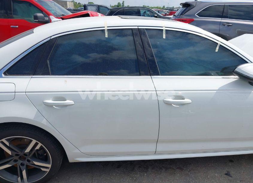 Photo 13 of 2018 Audi A4 2.0T PREMIUM/2.0T TECH PREMIUM (VIN WAUENAF42JA139109)