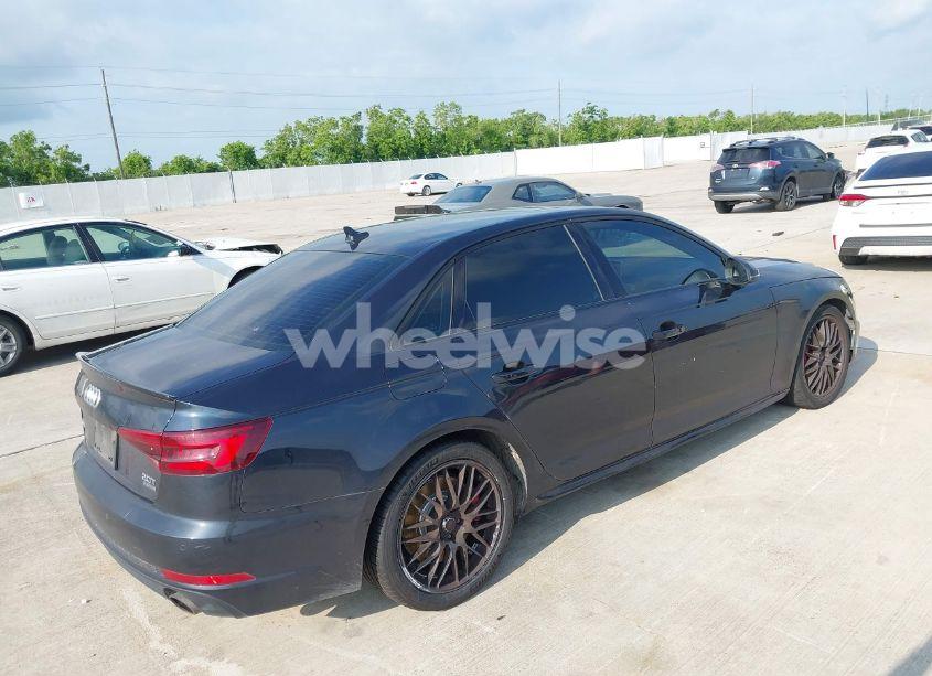 Photo 4 of 2018 Audi A4 (VIN WAUENAF48JA061984)
