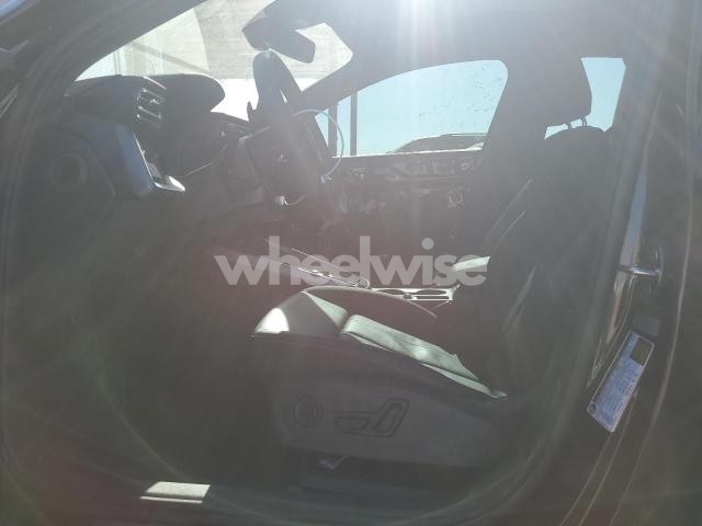 Photo 2 of 2025 AUDI A3 PREMIUM (VIN WAUGUDGY9SA042408)