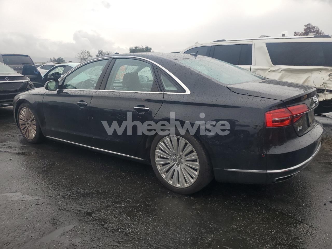 Photo 2 of 2015 AUDI A8 QUATTRO N/A (VIN WAUJGAFD4FN006456)