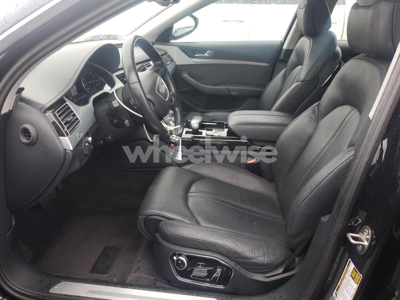 Photo 7 of 2015 AUDI A8 QUATTRO N/A (VIN WAUJGAFD4FN006456)