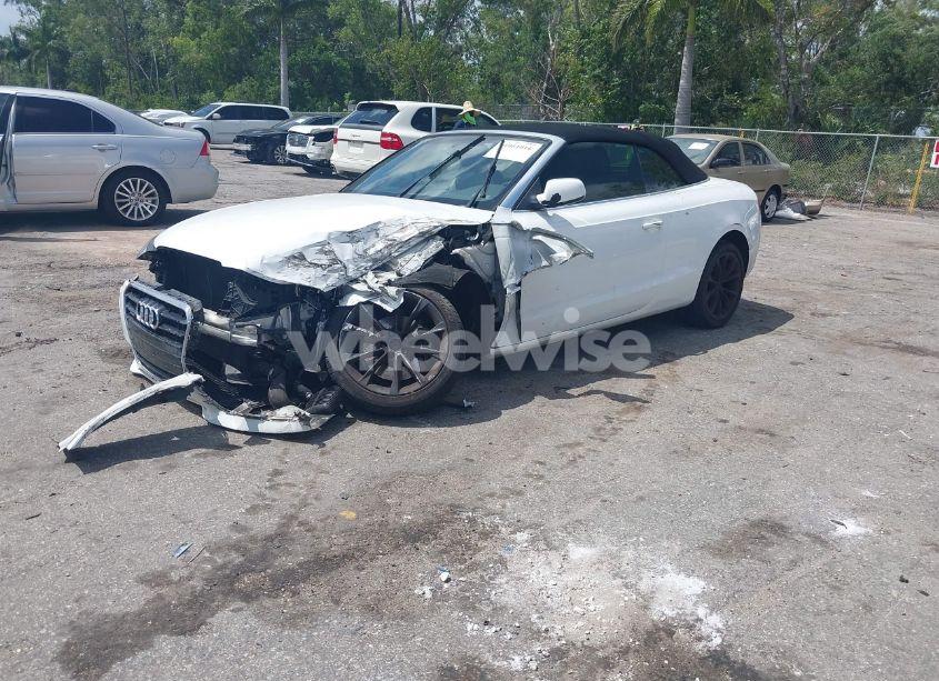 Photo 2 of 2013 Audi A5 2.0T PREMIUM (VIN WAULFAFH0DN013058)