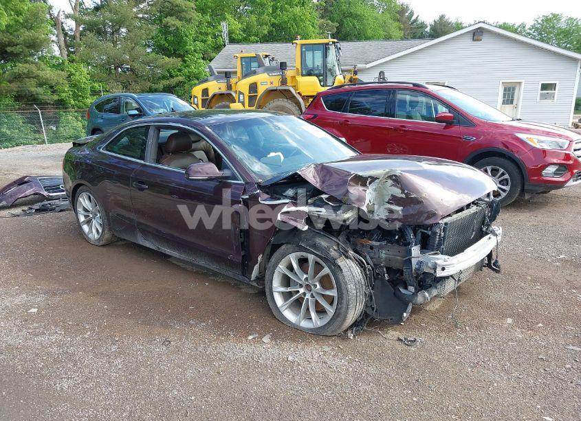 2014 Audi A5 2.0T PREMIUM (VIN WAULFAFR0EA027947) main photo